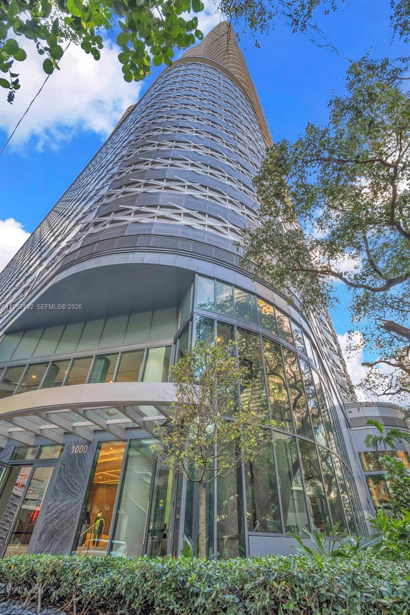 1000 Brickell Plz #3112, Miami FL 33131