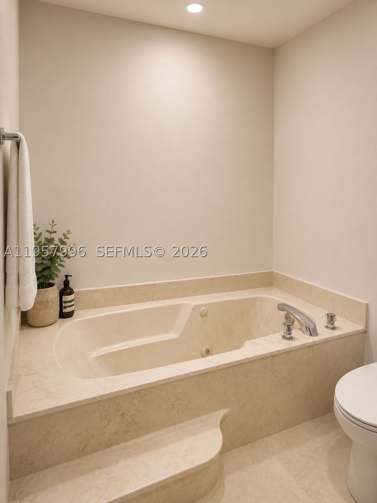 520 Brickell Key Dr #A1904, Miami FL 33131