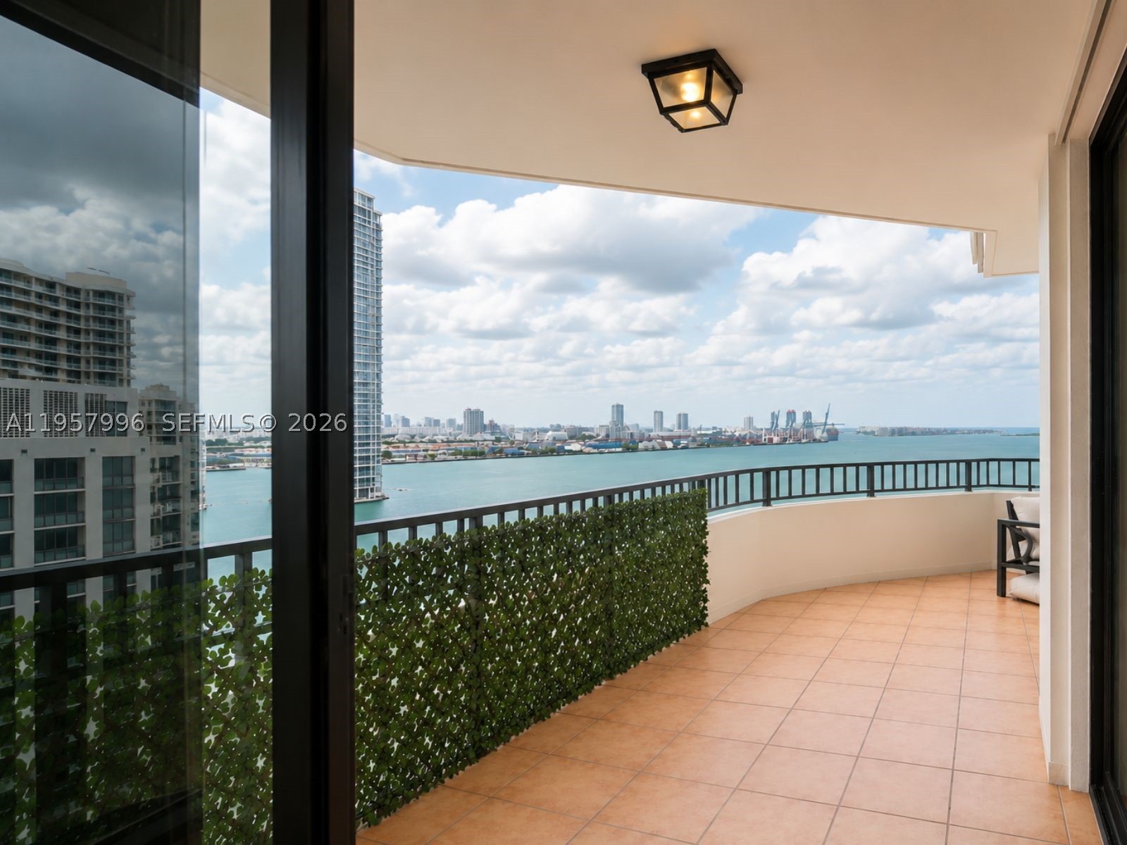 520 Brickell Key Dr #A1904, Miami FL 33131