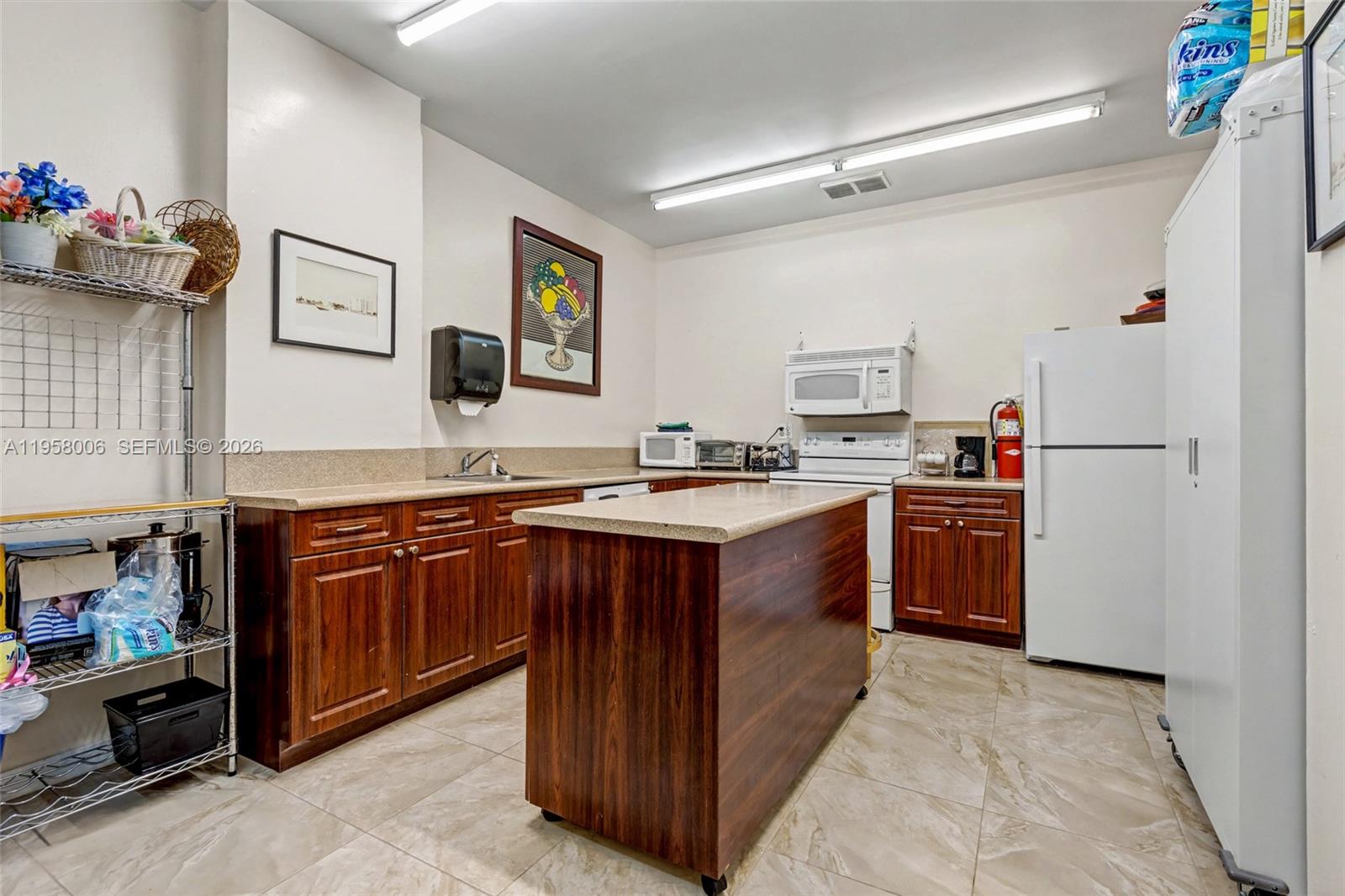 11930 N Bayshore Dr #606, North Miami FL 33181