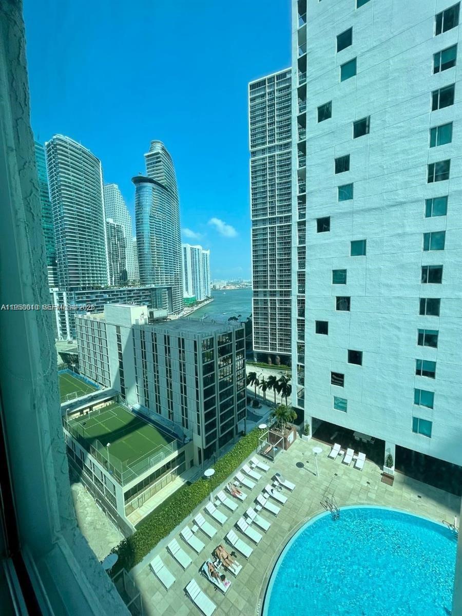 55 SE 6th St #1807, Miami FL 33131