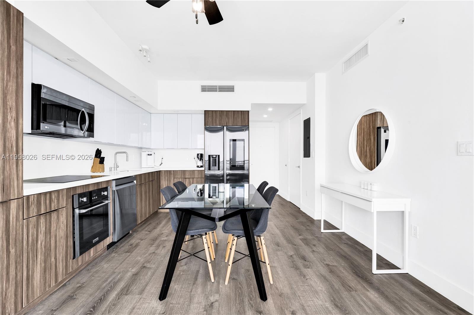 92 SW 3rd St #3108, Miami FL 33130