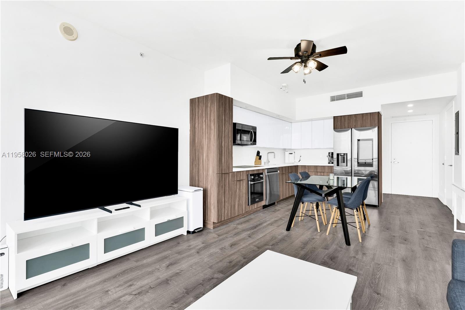 92 SW 3rd St #3108, Miami FL 33130