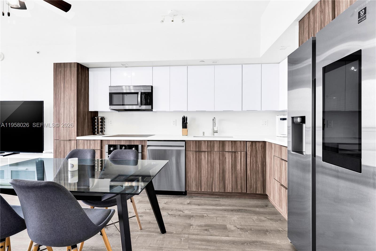 92 SW 3rd St #3108, Miami FL 33130