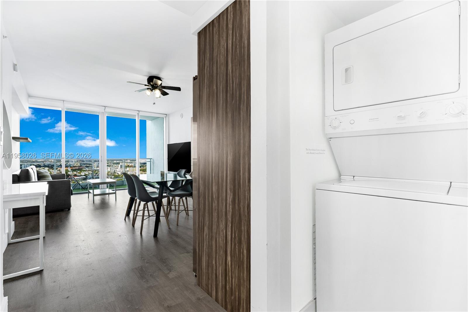 92 SW 3rd St #3108, Miami FL 33130