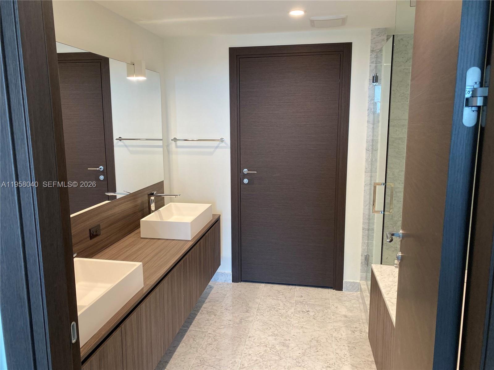 1000 Brickell Plaza #3306, Miami FL 33131