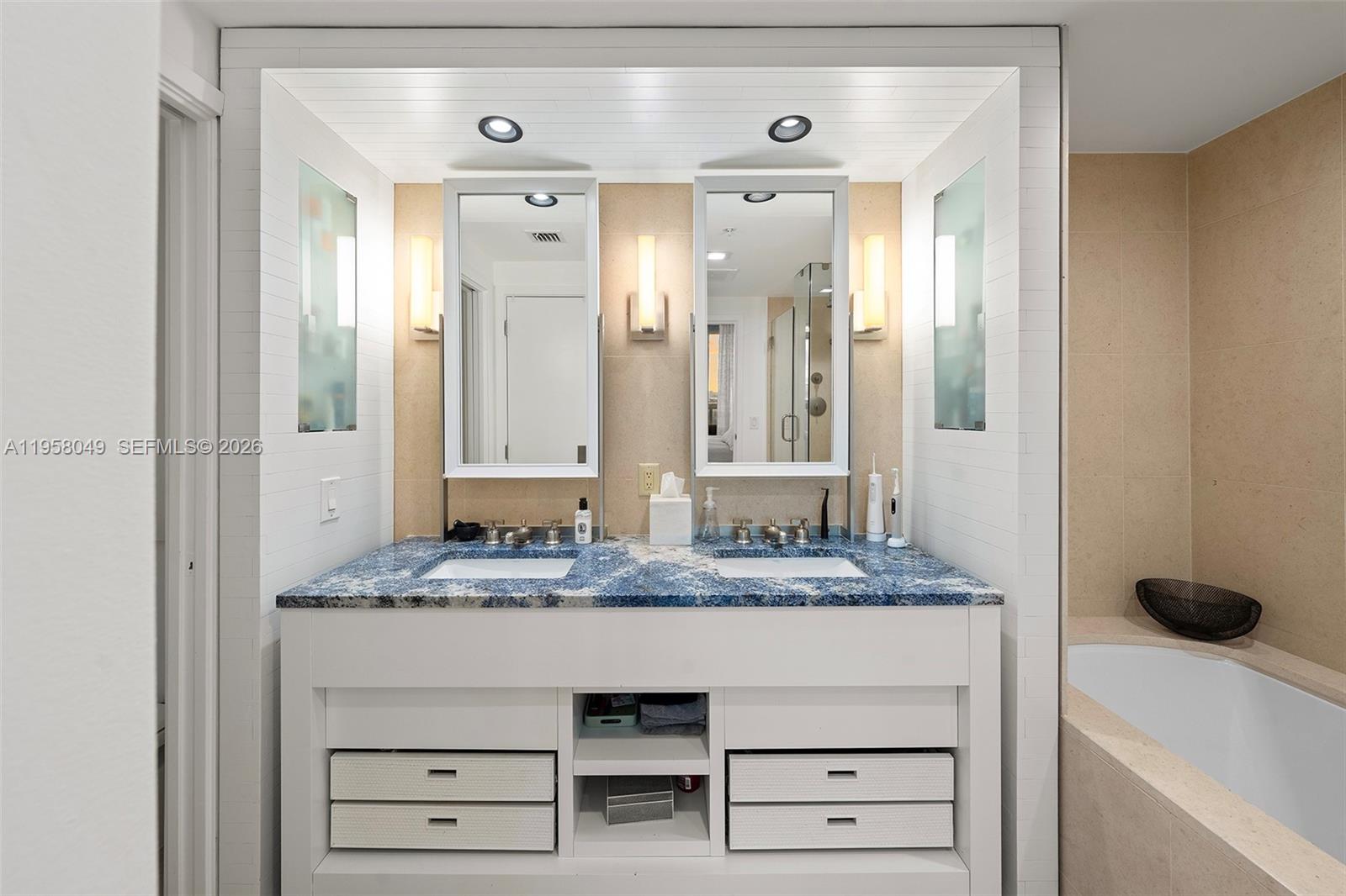6899 Collins Ave #1810, Miami Beach FL 33141