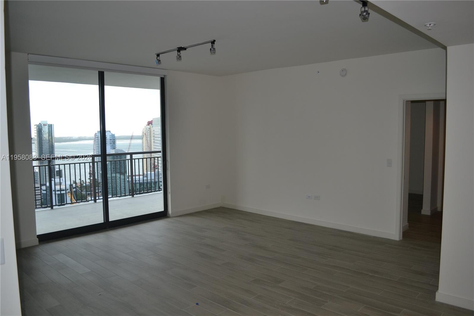 999 SW 1st Ave #3317, Miami FL 33130