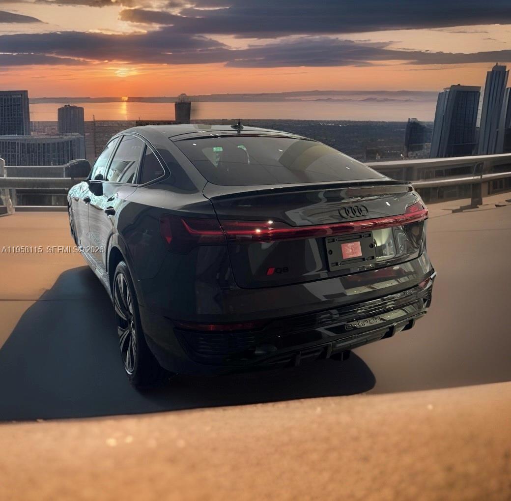 1000 Brickell Plz #4207, Miami FL 33131