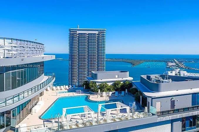 1000 Brickell Plz #4207, Miami FL 33131