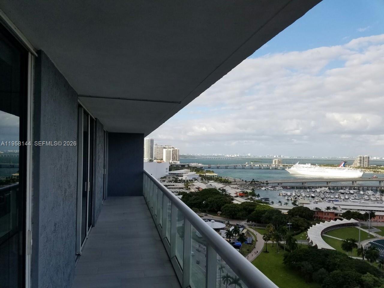 50 Biscayne Blvd #2206, Miami FL 33132