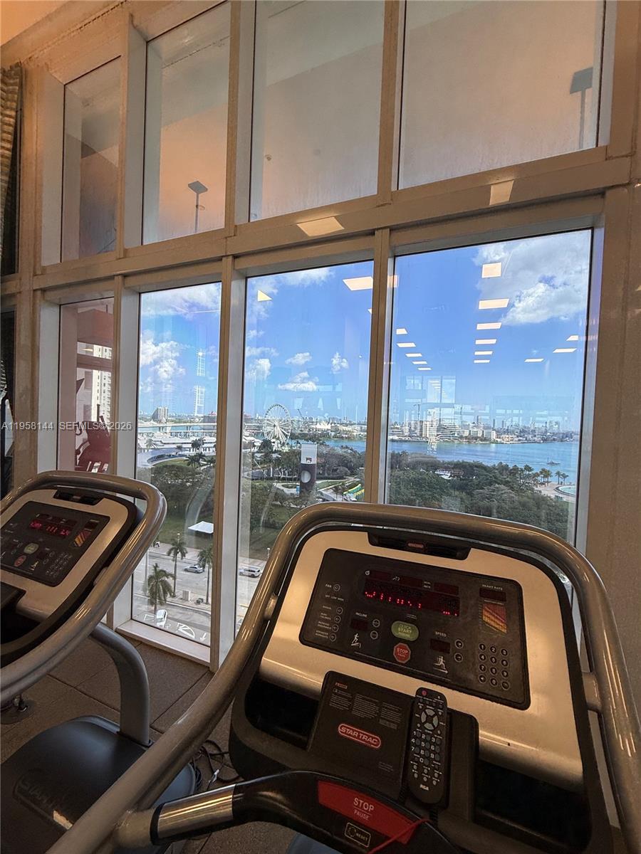 50 Biscayne Blvd #2206, Miami FL 33132