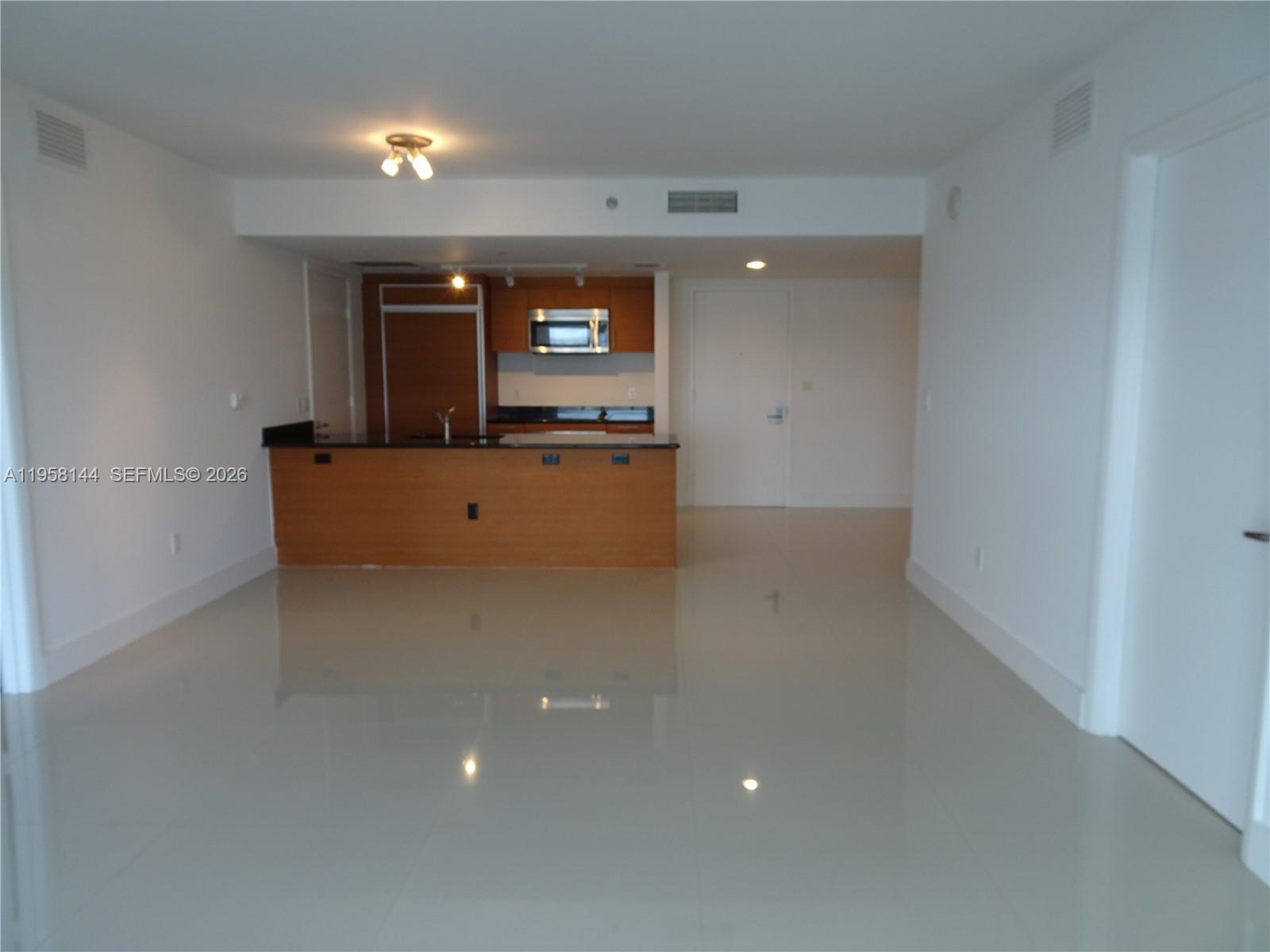 50 Biscayne Blvd #2206, Miami FL 33132