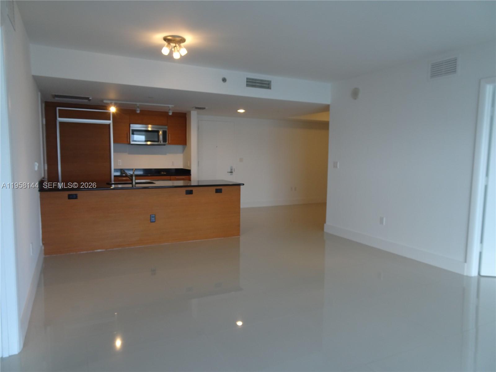 50 Biscayne Blvd #2206, Miami FL 33132