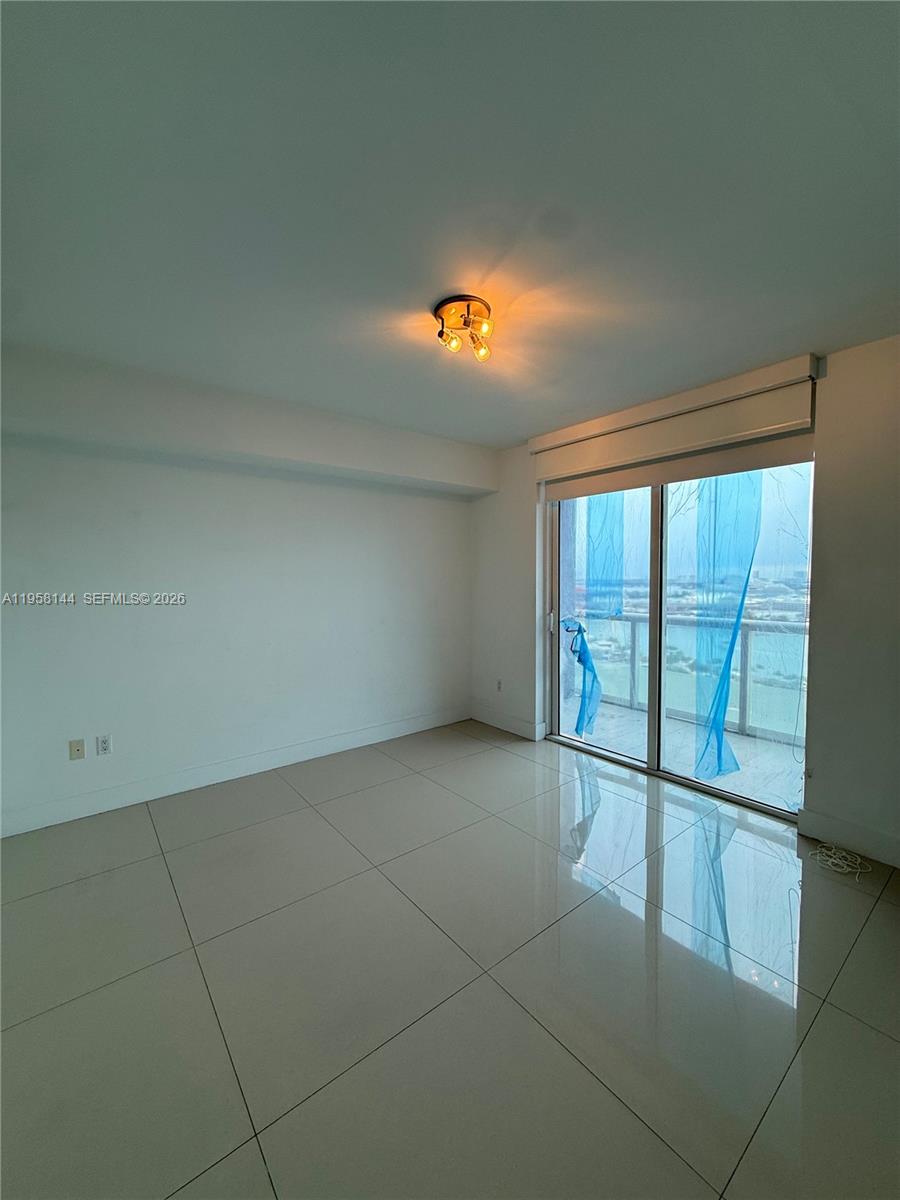 50 Biscayne Blvd #2206, Miami FL 33132