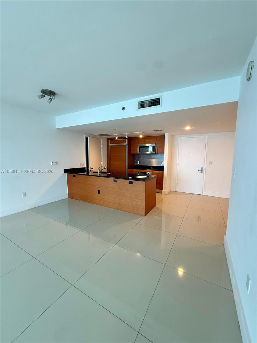50 Biscayne Blvd #2206, Miami FL 33132