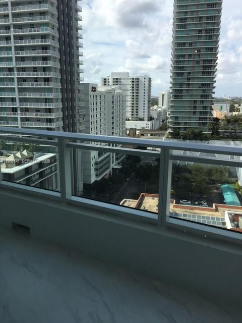 1080 Brickell Ave #1405, Miami FL 33131
