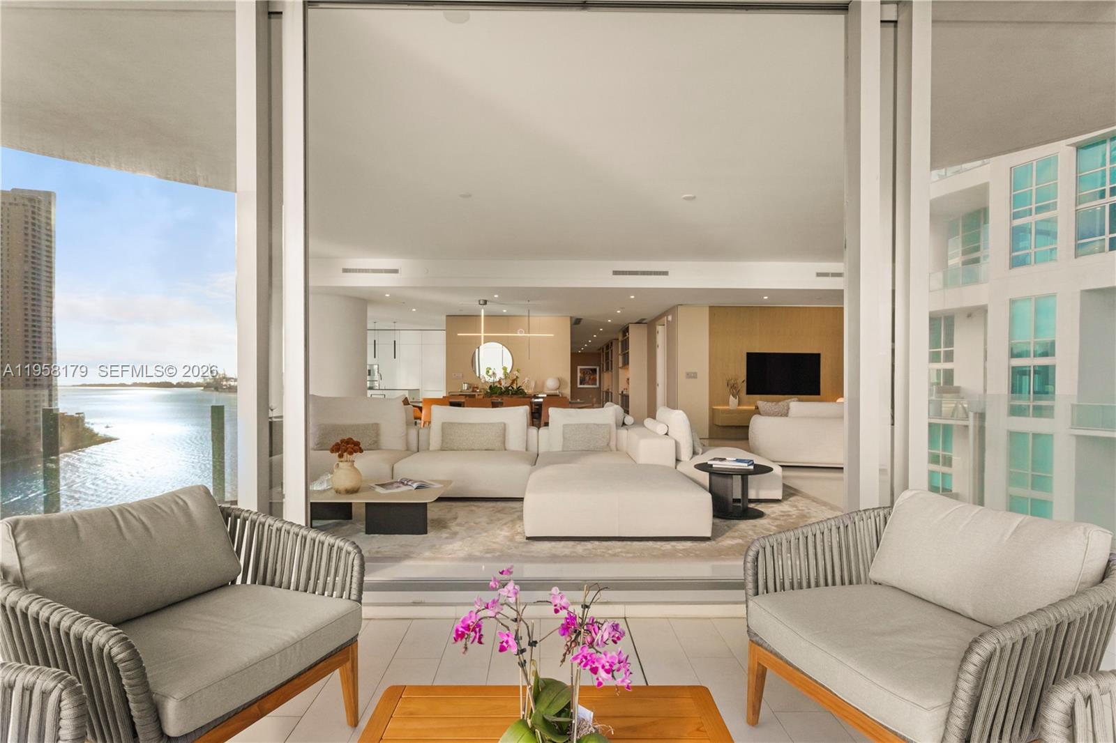 300 Biscayne Boulevard Way #1101 E, Miami FL 33131