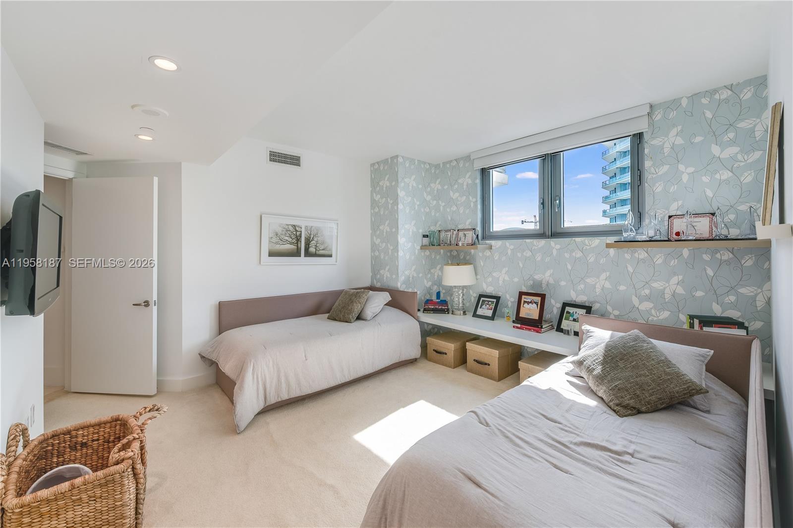 1331 Brickell Bay Dr #3311, Miami FL 33131