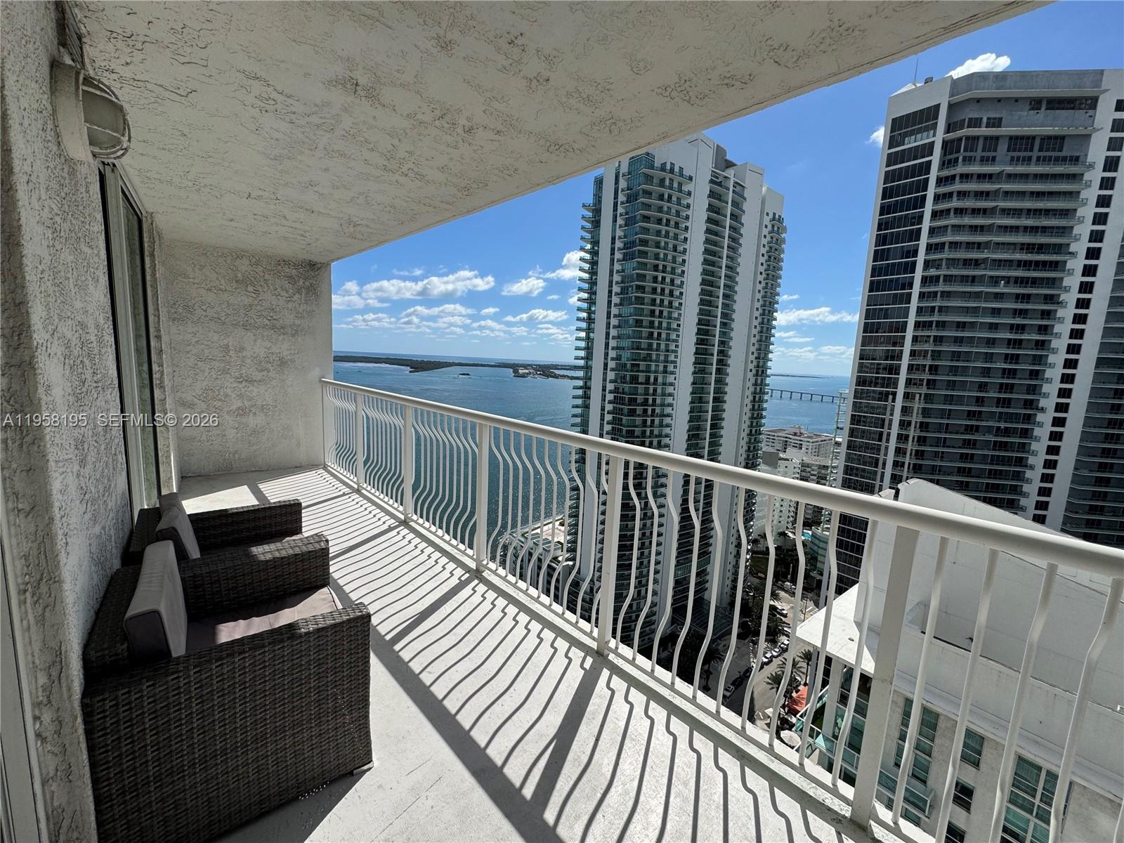 1200 BRICKELL BAY DR #3405, Miami FL 33131