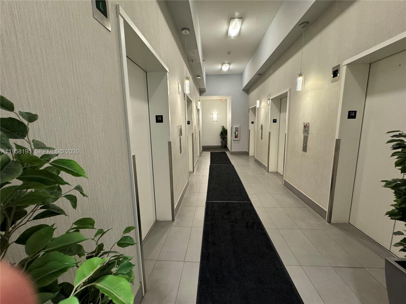 1200 BRICKELL BAY DR #3405, Miami FL 33131