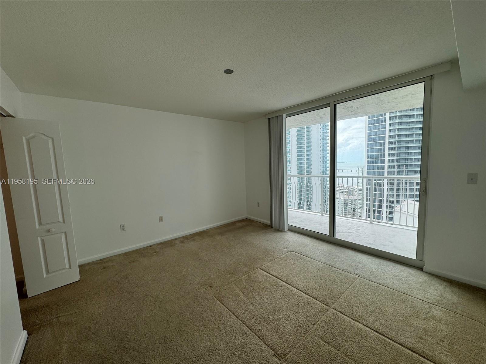 1200 BRICKELL BAY DR #3405, Miami FL 33131