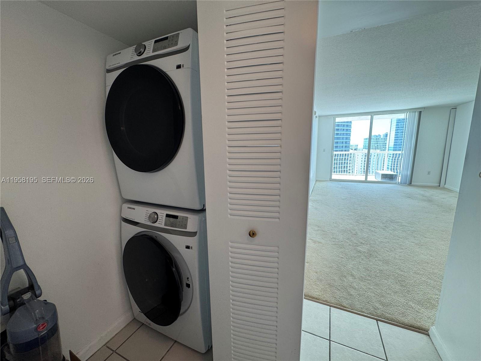 1200 BRICKELL BAY DR #3405, Miami FL 33131