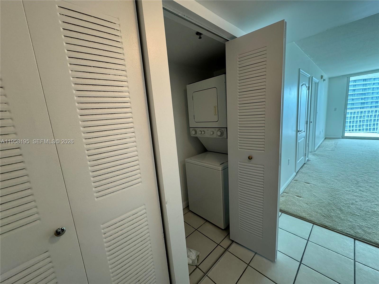 1200 BRICKELL BAY DR #3405, Miami FL 33131