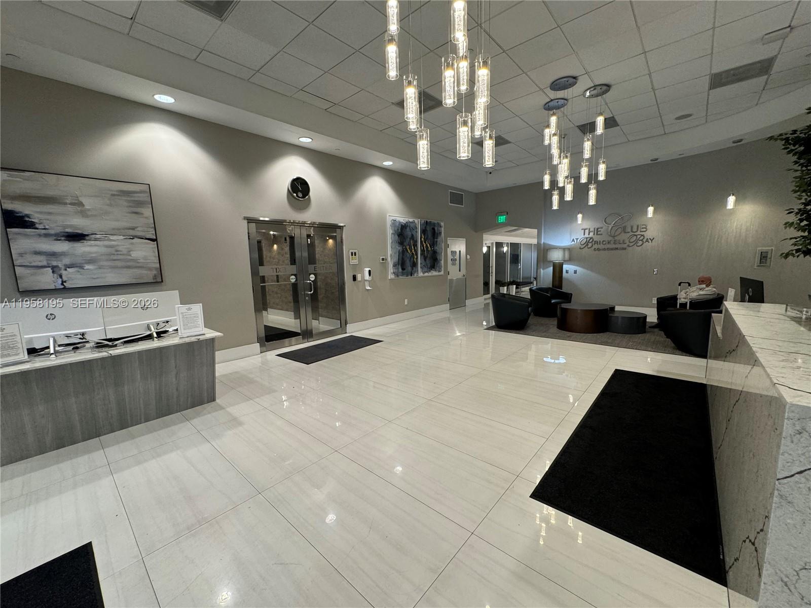 1200 BRICKELL BAY DR #3405, Miami FL 33131