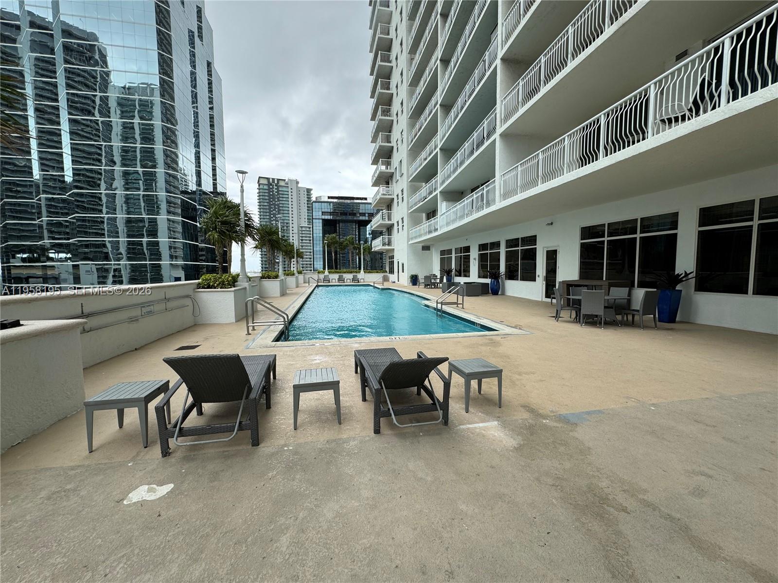 1200 BRICKELL BAY DR #3405, Miami FL 33131