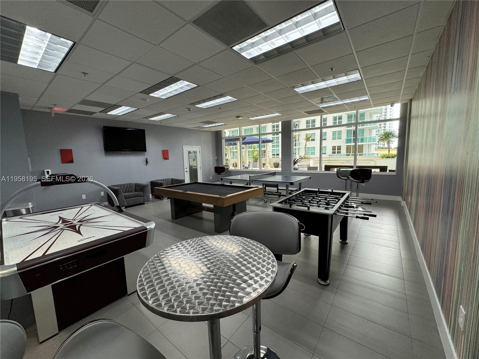 1200 BRICKELL BAY DR #3405, Miami FL 33131
