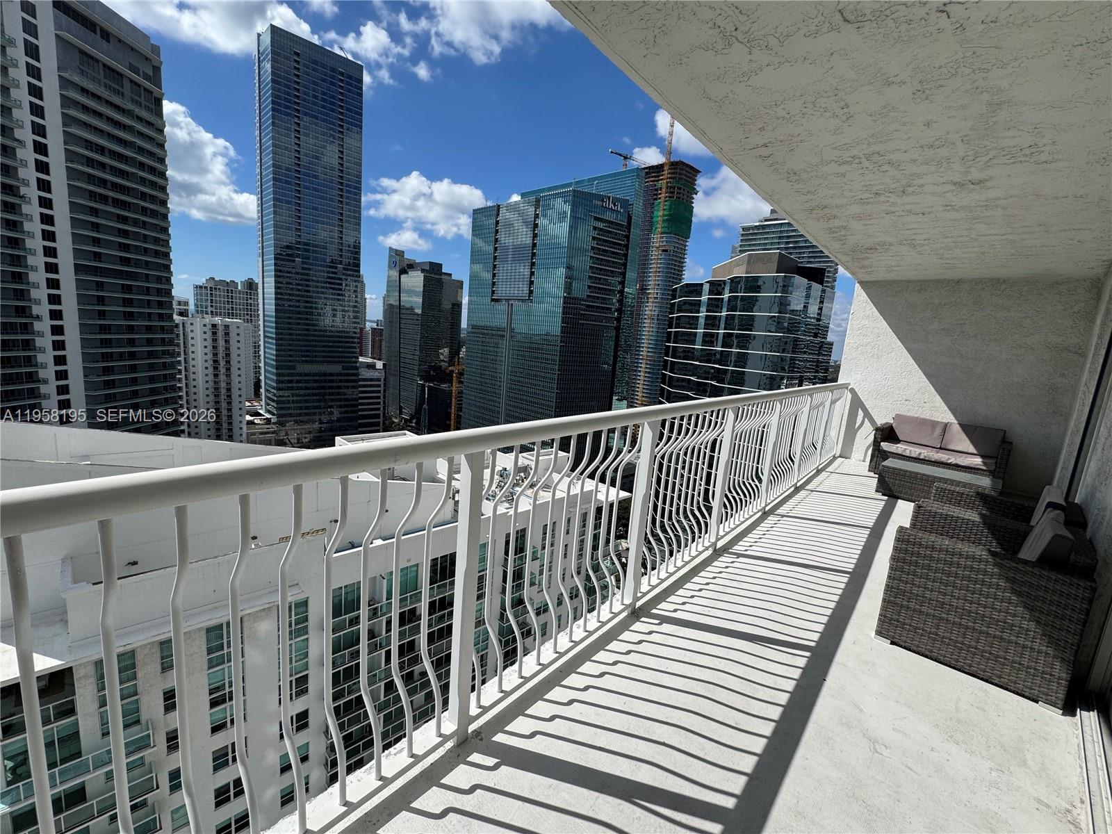 1200 BRICKELL BAY DR #3405, Miami FL 33131