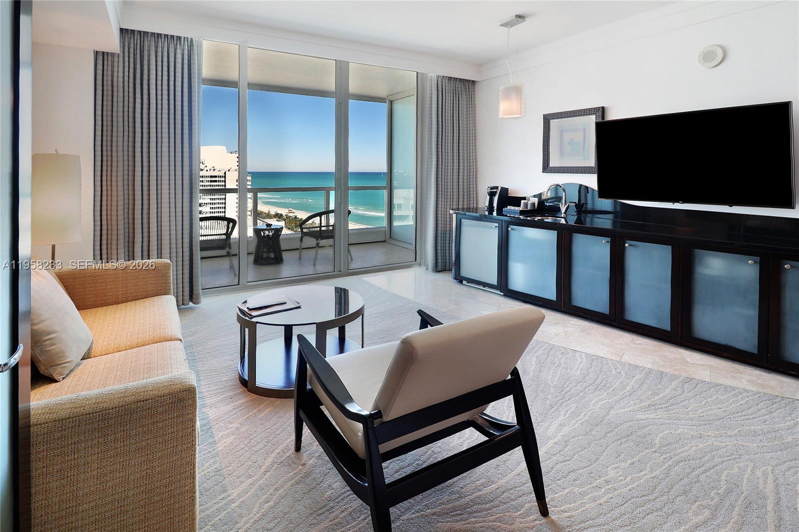 4391 Collins Ave #1703, Miami Beach FL 33140