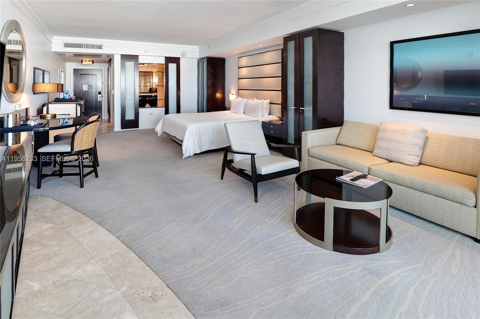 4391 Collins Ave #1703, Miami Beach FL 33140