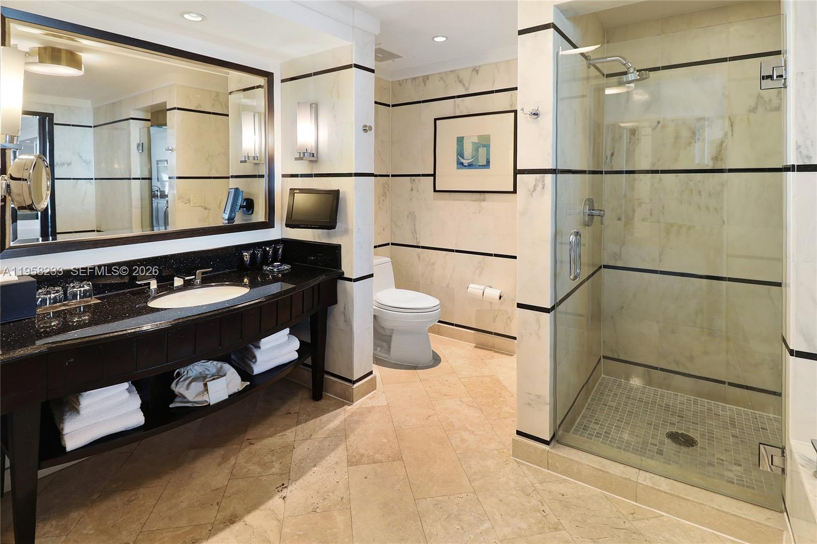 4391 Collins Ave #1703, Miami Beach FL 33140