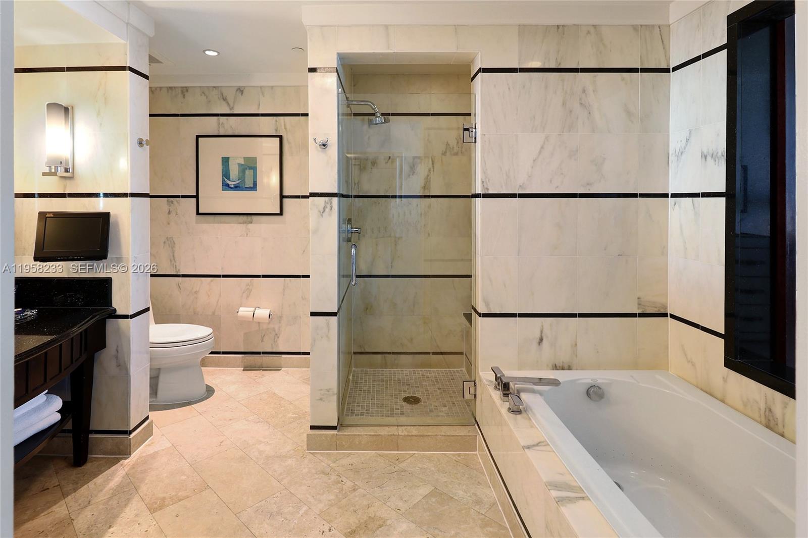 4391 Collins Ave #1703, Miami Beach FL 33140