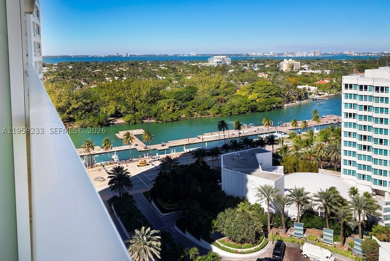 4391 Collins Ave #1703, Miami Beach FL 33140