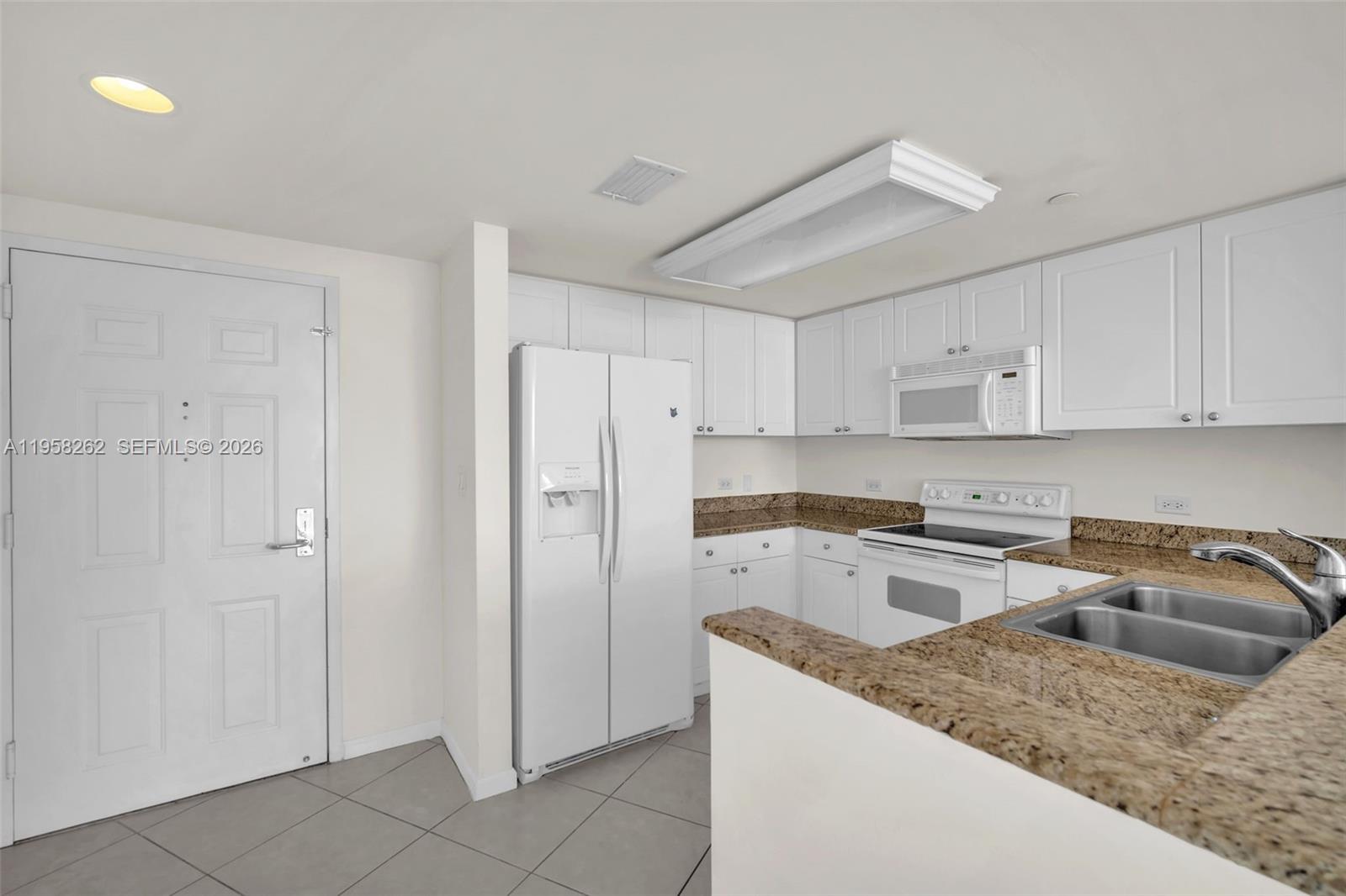 19501 W Country Club Dr #2011, Aventura FL 33180