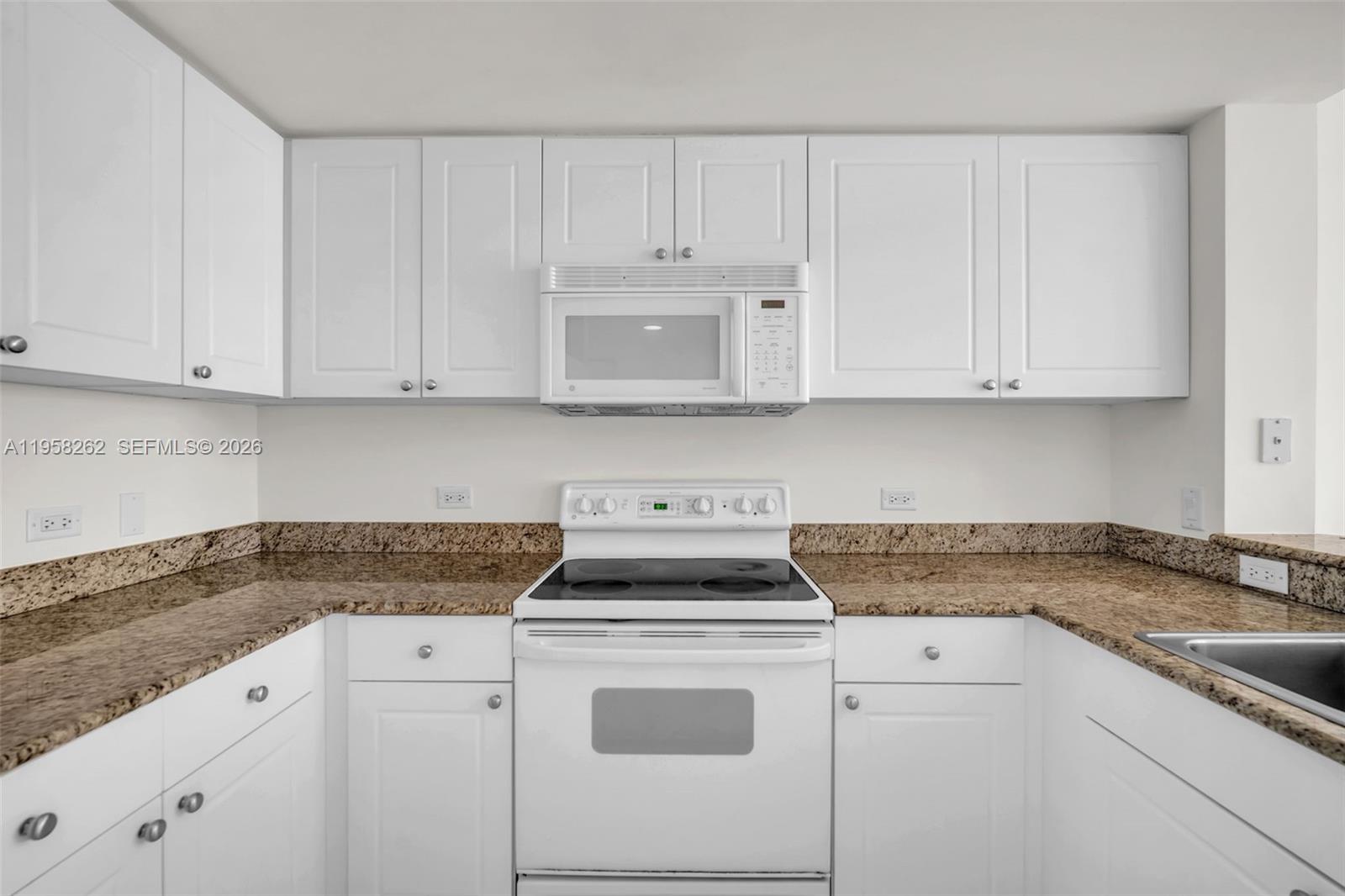 19501 W Country Club Dr #2011, Aventura FL 33180