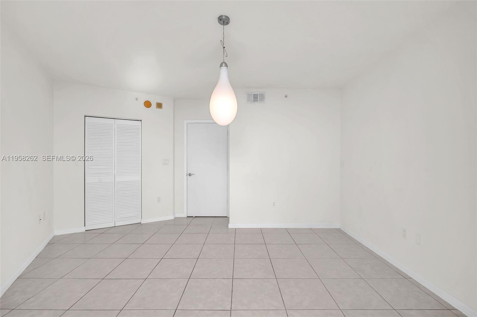 19501 W Country Club Dr #2011, Aventura FL 33180