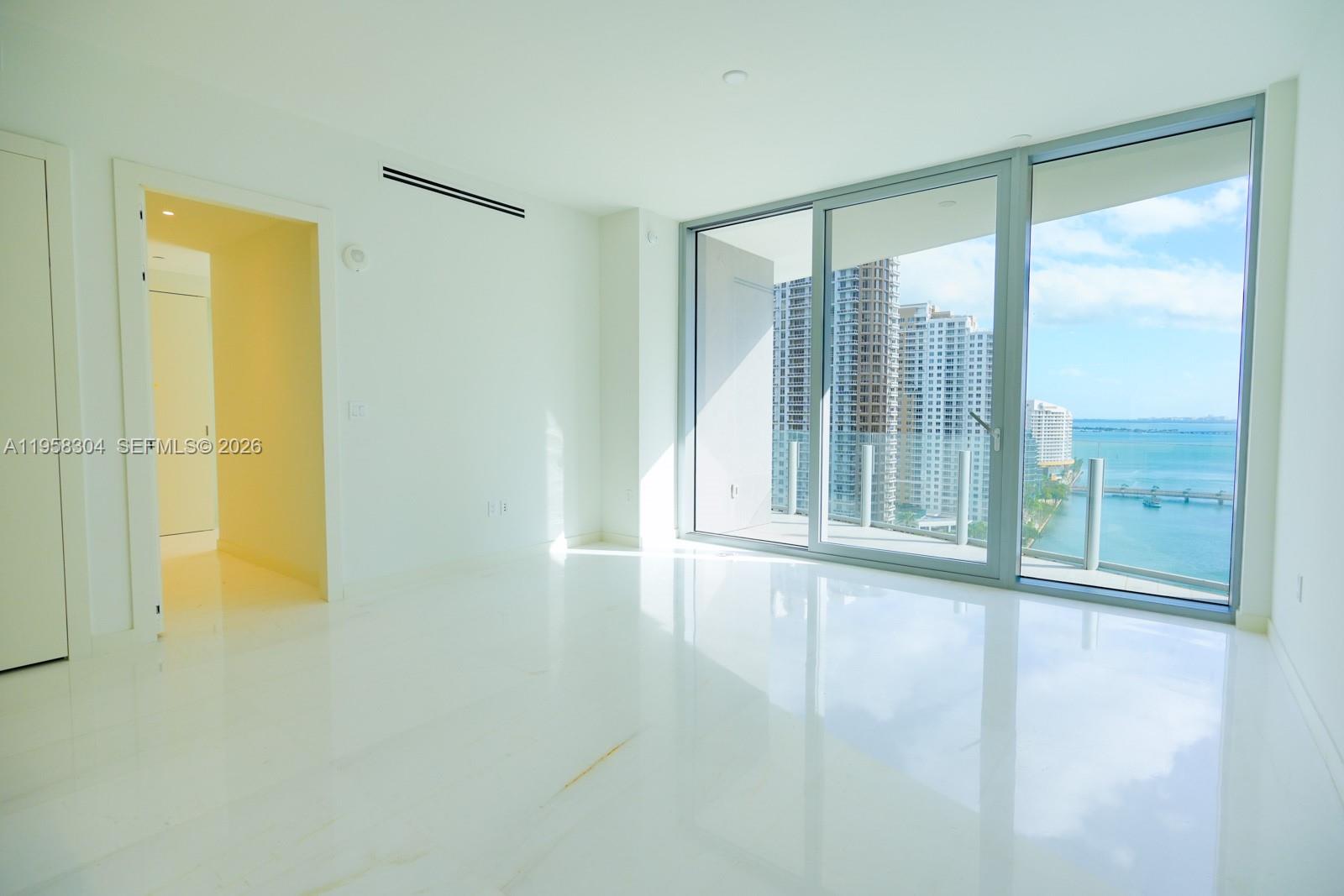 300 Biscayne Boulevard Way #1806W, Miami FL 33131