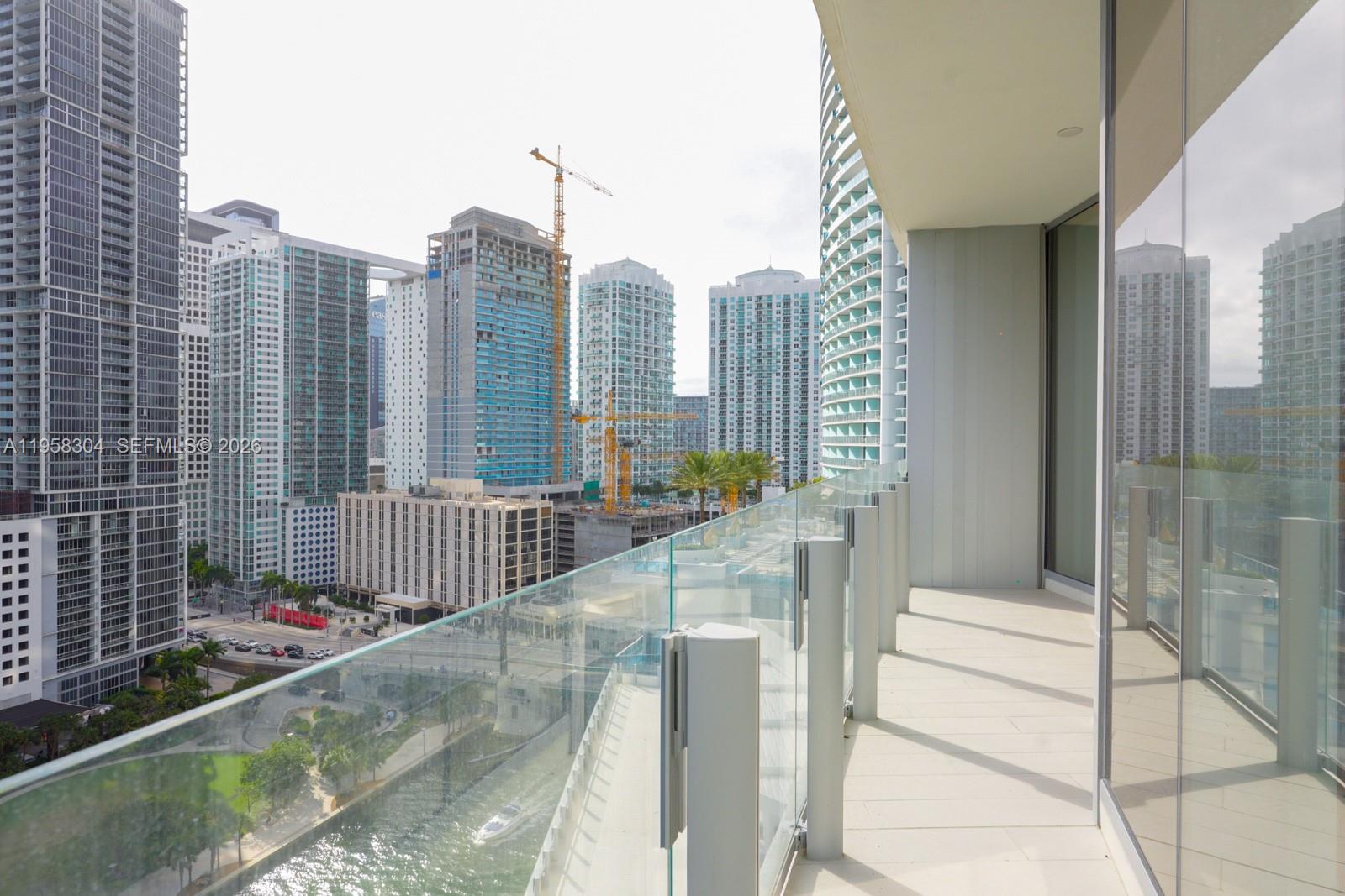 300 Biscayne Boulevard Way #1806W, Miami FL 33131