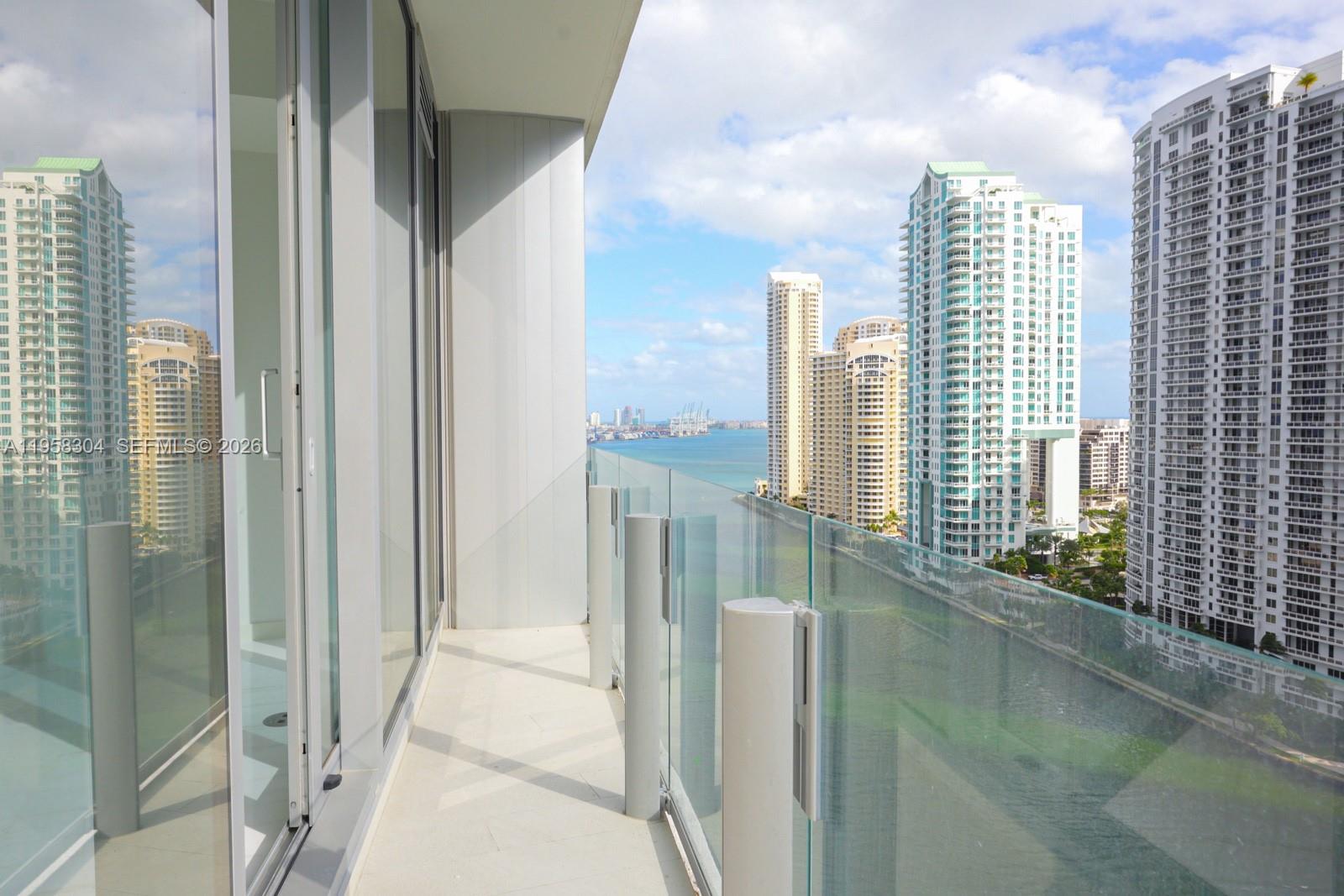 300 Biscayne Boulevard Way #1806W, Miami FL 33131