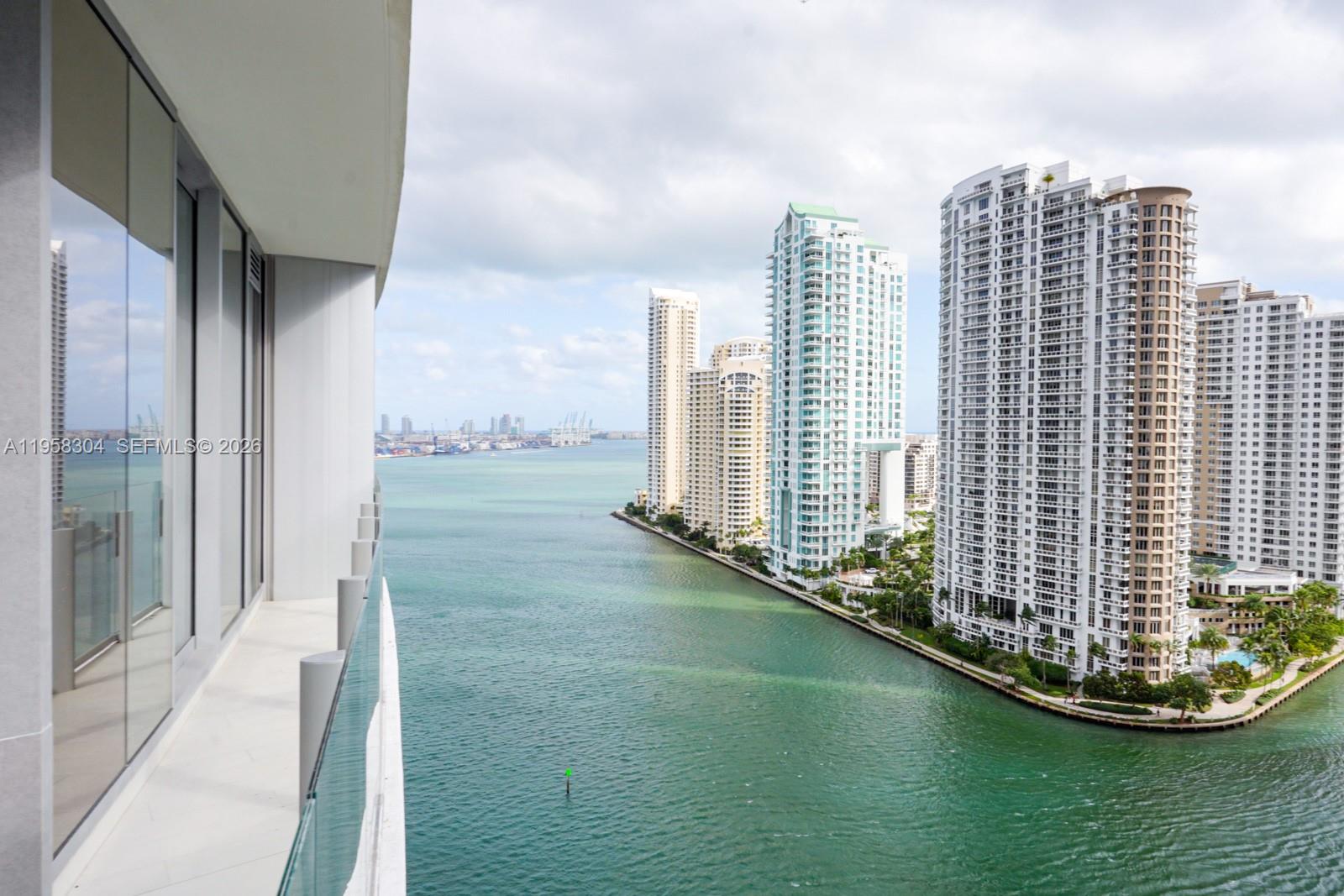 300 Biscayne Boulevard Way #1806W, Miami FL 33131