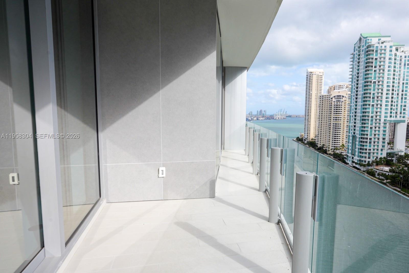 300 Biscayne Boulevard Way #1806W, Miami FL 33131
