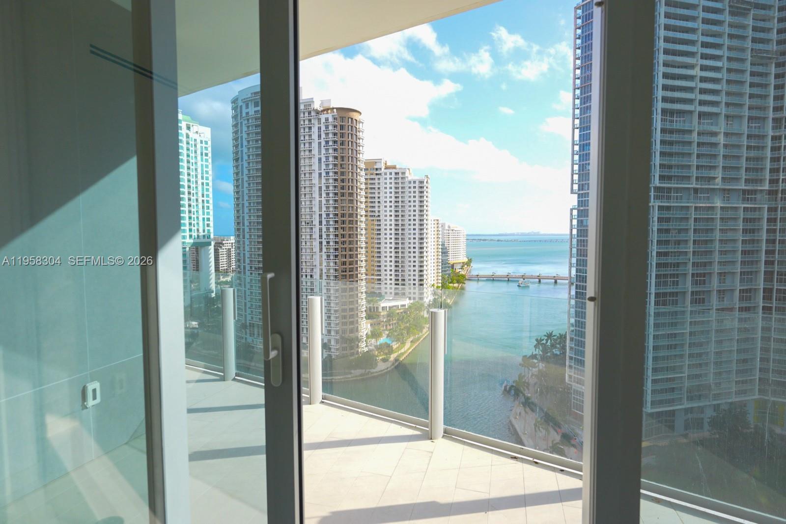 300 Biscayne Boulevard Way #1806W, Miami FL 33131