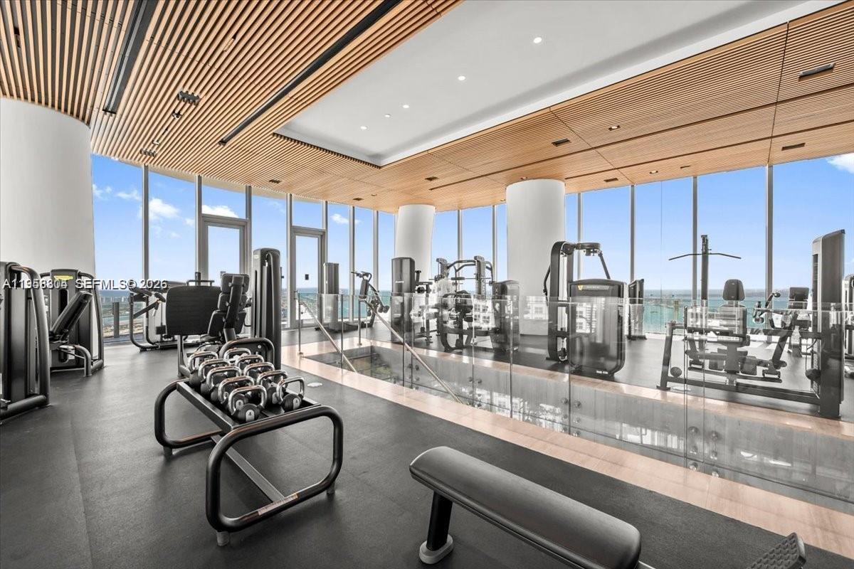 300 Biscayne Boulevard Way #1806W, Miami FL 33131