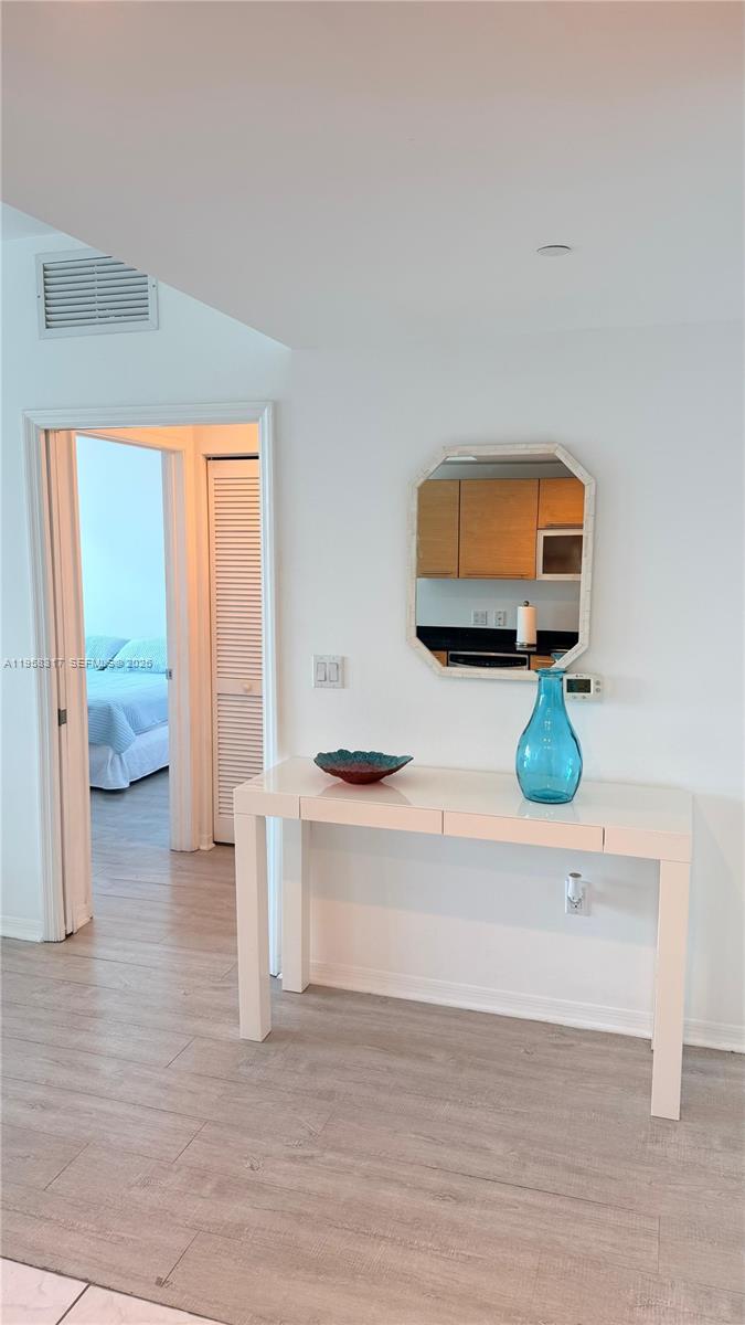 951 Brickell Ave #3509, Miami FL 33131