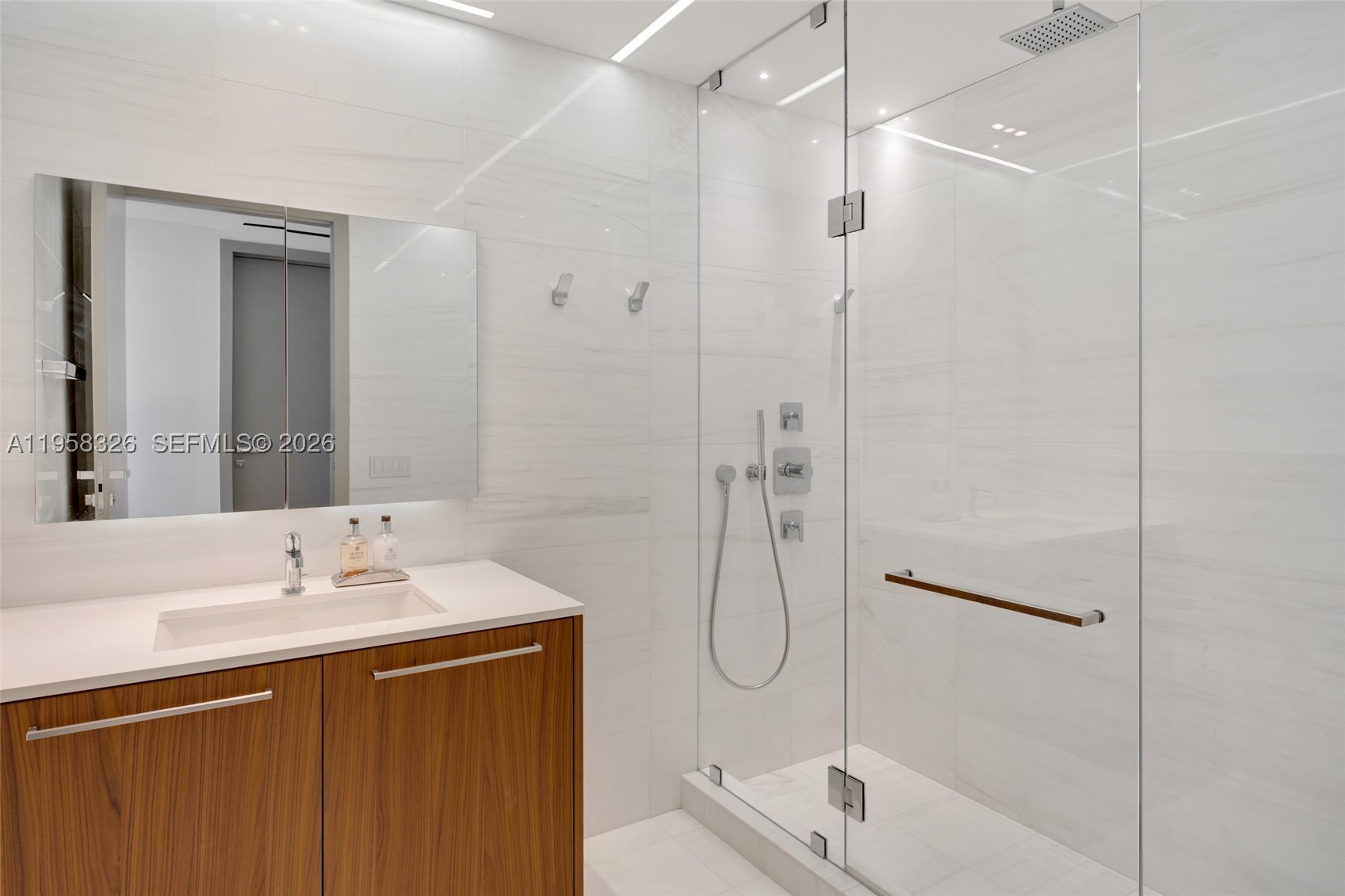 350 Ocean Dr #701N, Key Biscayne FL 33149