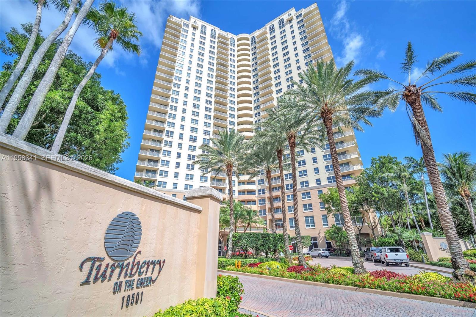 19501 W Country Club Dr #2011, Aventura FL 33180